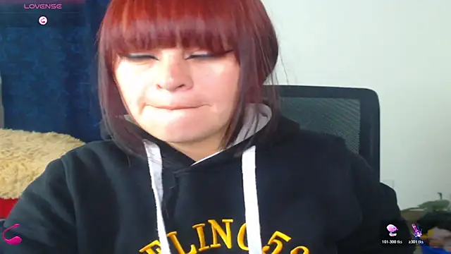 Snapshot of V_ALERY chatting on 05.30.26 V ALERY online show from 05.30.26