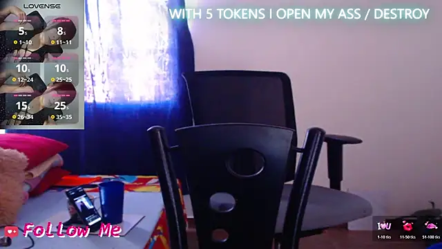Snapshot of V_ALERY chatting on 06.13.26 V ALERY online show from 06.13.26