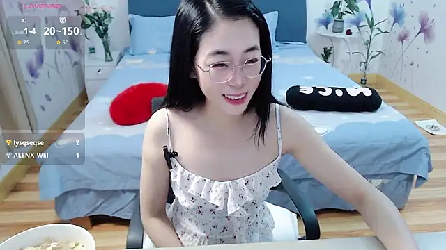 Snapshot of mila-baby-99 chatting on 05.04.26 mila-baby-99 online show from 05.04.26