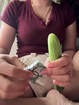 July-lovee online show from 04.21.26