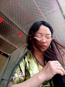 Yellow-pink online show from 03.19.26