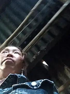 Yellow-pink online show from 04.20.26