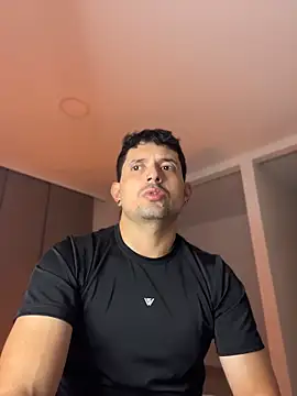 TroyeSavage online show from 04.25.26