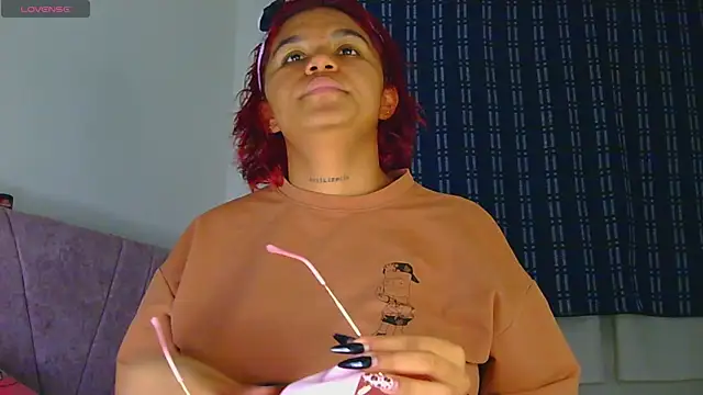 Snapshot of alessia_temptation chatting on 07.15.26 alessia temptation online show from 07.15.26