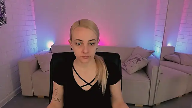 CarolMoor online show from 03.27.26