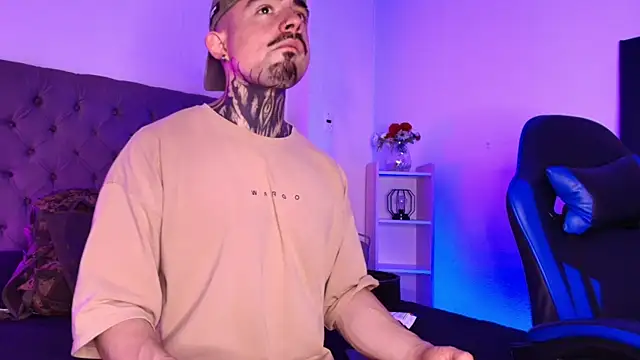 Dallas Whitee online show from 04.25.26