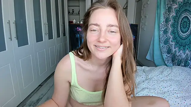Snapshot of LiaSasha chatting on 05.12.26 LiaSasha online show from 05.12.26