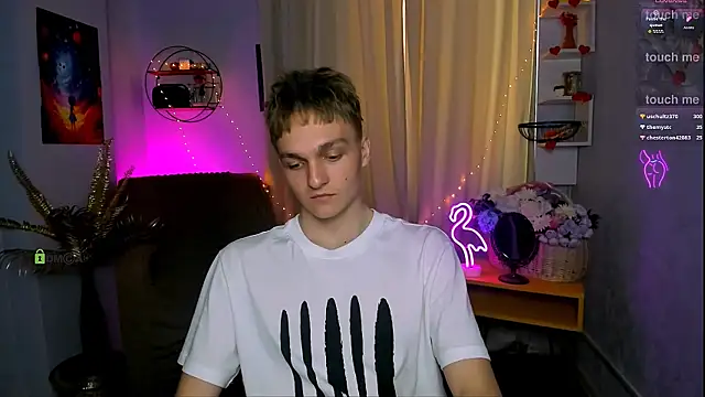 Snapshot of john_lik chatting on 04.15.26 john lik online show from 04.15.26