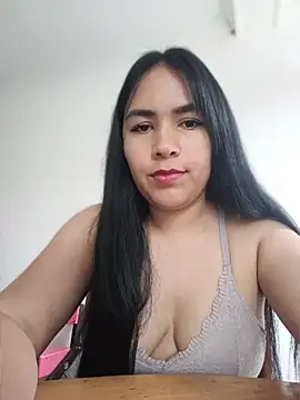 Snapshot of Karla__Morrison chatting on 04.13.26 Karla Morrison online show from 04.13.26