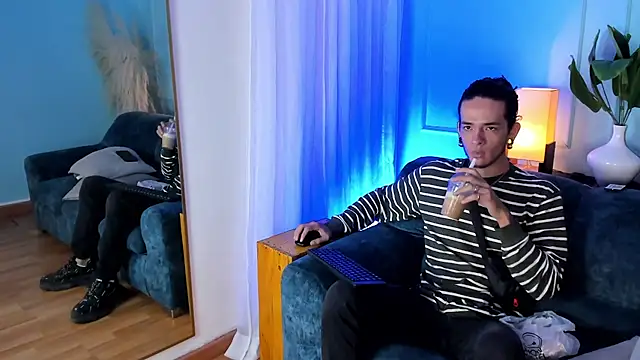 Skinny Mac online show from 04.04.26