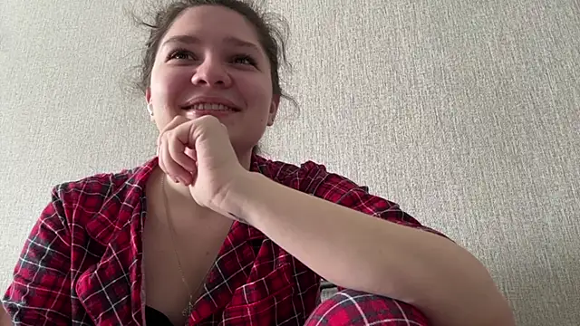 Emmiebutwihu online show from 05.04.26