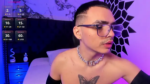 NicoKinggs  online show from 04.16.26