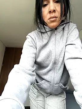 Camillemonroe  online show from 04.17.26