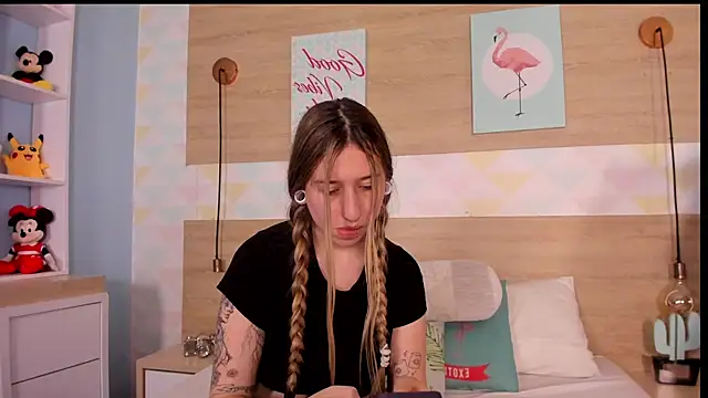 Snapshot of AmberVegaa chatting on 05.27.26 AmberVegaa online show from 05.27.26
