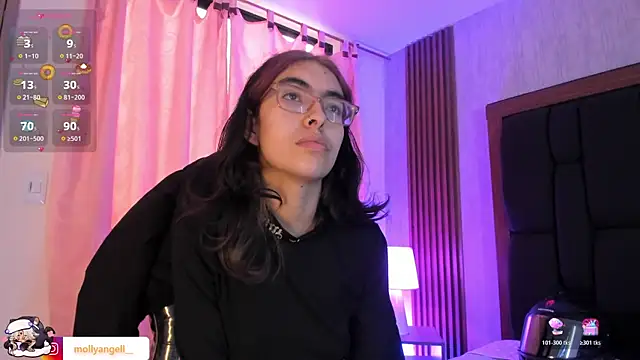 Molly A online show from 06.23.26