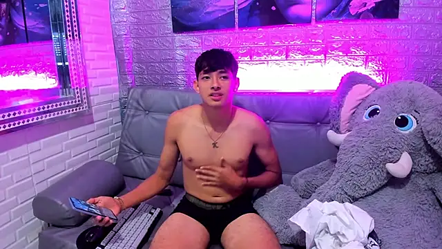 Tigger Collins online show from 03.11.26