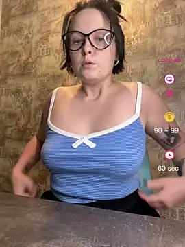 Snapshot of HubbaBaby chatting on 06.11.26 HubbaBaby online show from 06.11.26