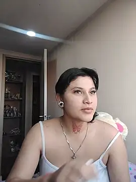 Snapshot of brunne_eva chatting on 06.24.26 brunne eva online show from 06.24.26