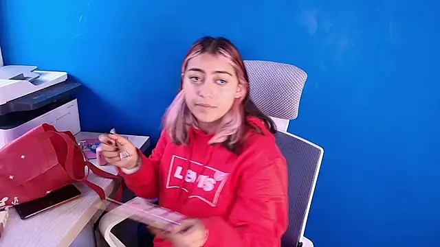 PinkyyPieee  online show from 04.24.26