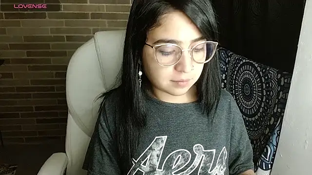 sweet-little online show from 04.09.26