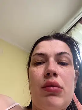 Snapshot of Cutee_Erika chatting on 05.08.26 Cutee Erika online show from 05.08.26