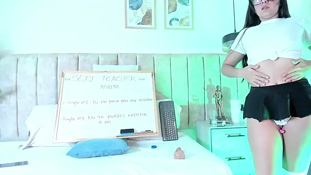 AgathaSavage online show from 04.11.26