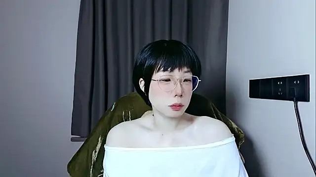 Snapshot of lin_lin_520_520 chatting on 05.08.26 lin lin 520 520 online show from 05.08.26