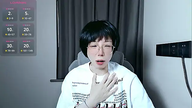 Snapshot of lin_lin_520_520 chatting on 05.15.26 lin lin 520 520 online show from 05.15.26