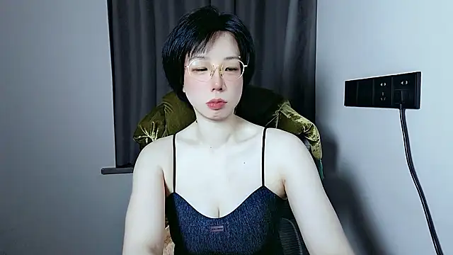 Snapshot of lin_lin_520_520 chatting on 05.20.26 lin lin 520 520 online show from 05.20.26