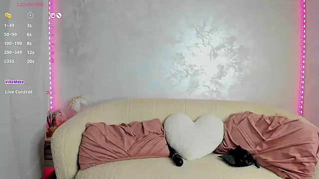 IvyTease  online show from 05.20.26