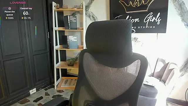 AphroditeSweett online show from 03.16.26