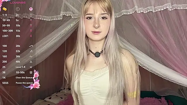 OnlyEva1 online show from 04.21.26