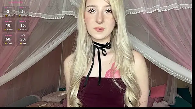 Snapshot of OnlyEva1 chatting on 07.31.26 OnlyEva1 online show from 07.31.26