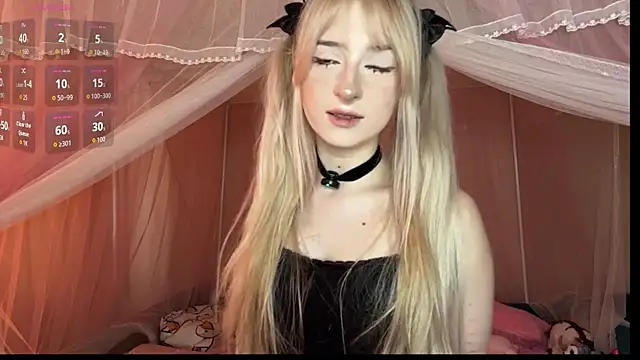 Snapshot of OnlyEva1 chatting on 08.06.26 OnlyEva1 online show from 08.06.26