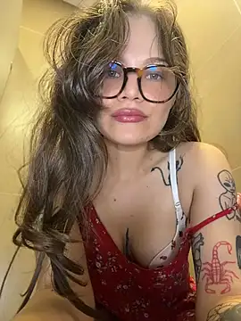Snapshot of Tallulah_Kinky chatting on 07.08.26 Tallulah Kinky online show from 07.08.26