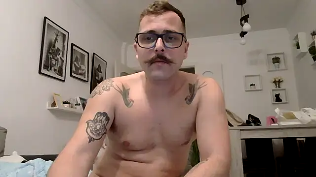 Snapshot of yanick931 chatting on 05.16.26 yanick931 online show from 05.16.26