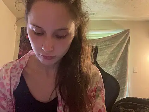 Snapshot of urfavgamergurl chatting on 07.21.26 urfavgamergurl online show from 07.21.26