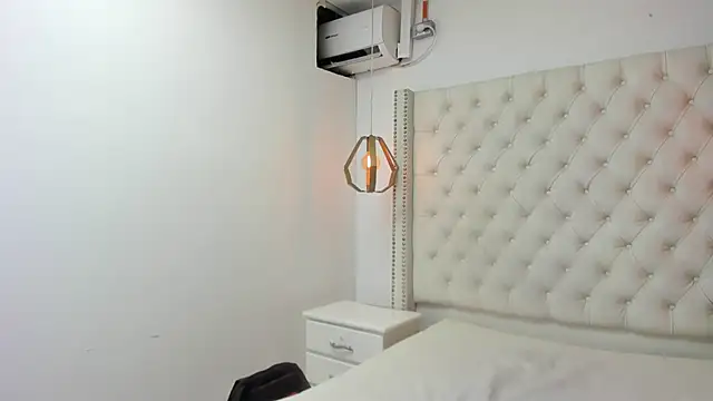 JEAN LEWIS2 online show from 04.13.26