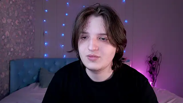 Snapshot of delalex chatting on 03.19.26 delalex online show from 03.19.26