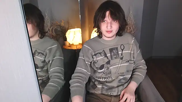 Snapshot of delalex chatting on 05.14.26 delalex online show from 05.14.26