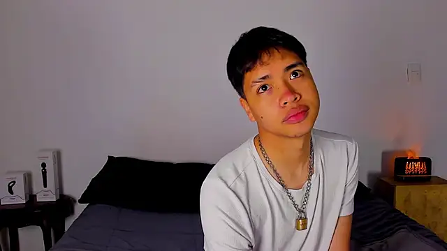 Lee Colee online show from 04.28.26