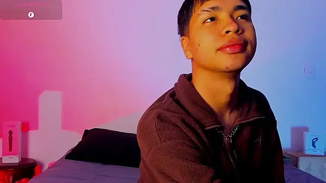 Lee Colee online show from 04.28.26