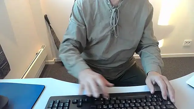 Snapshot of Buggemann chatting on 06.22.26 Buggemann online show from 06.22.26