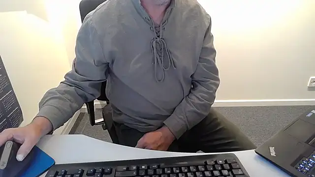 Snapshot of Buggemann chatting on 07.24.26 Buggemann online show from 07.24.26