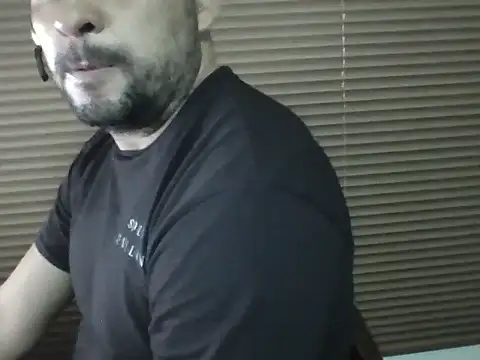 Snapshot of Sergiomachine69 chatting on 06.18.26 Sergiomachine69 online show from 06.18.26