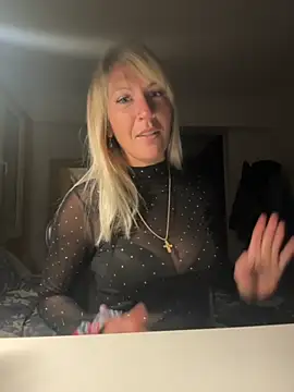 AtomBlondy online show from 03.15.26