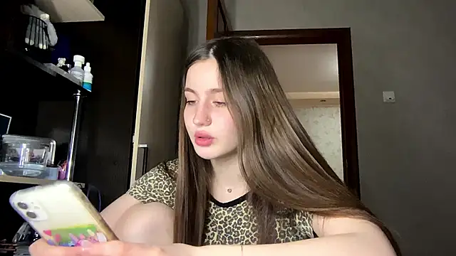 Snapshot of SwervedSlick chatting on 03.15.26 SwervedSlick online show from 03.15.26