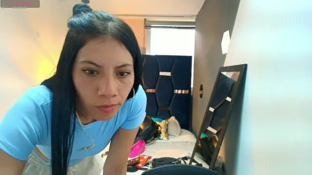Abril Fox   online show from 05.05.26