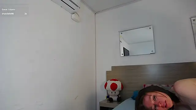 Ebony N Blonde online show from 04.21.26
