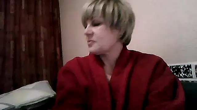 Snapshot of TatkaYang chatting on 05.12.26 TatkaYang online show from 05.12.26